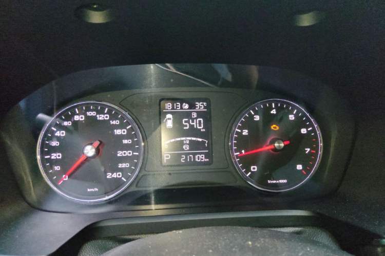 Used Roewe RX5 2016 20T Two-Wheel Drive Automatic Internet Smart Edition Instrument Cluster