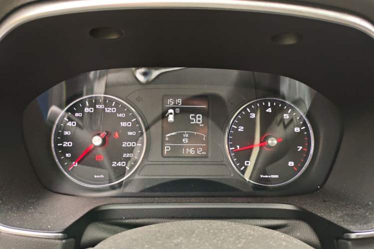 Used Roewe RX5 2016 20T Two-Wheel Drive Automatic Flagship Edition Instrument Cluster