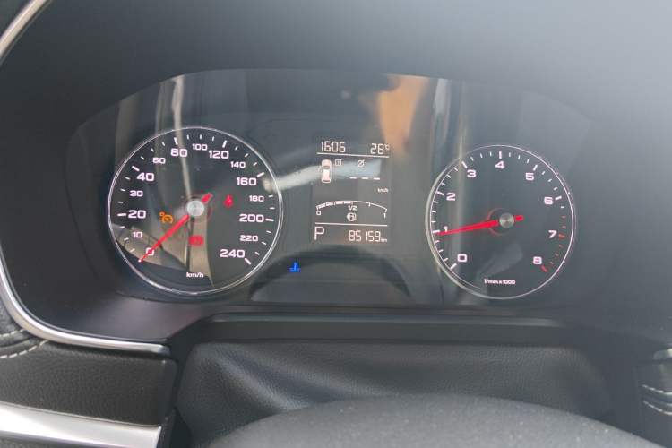 Used Roewe RX5 2016 20T Two-Wheel Drive Automatic Internet Smart Edition Instrument Cluster