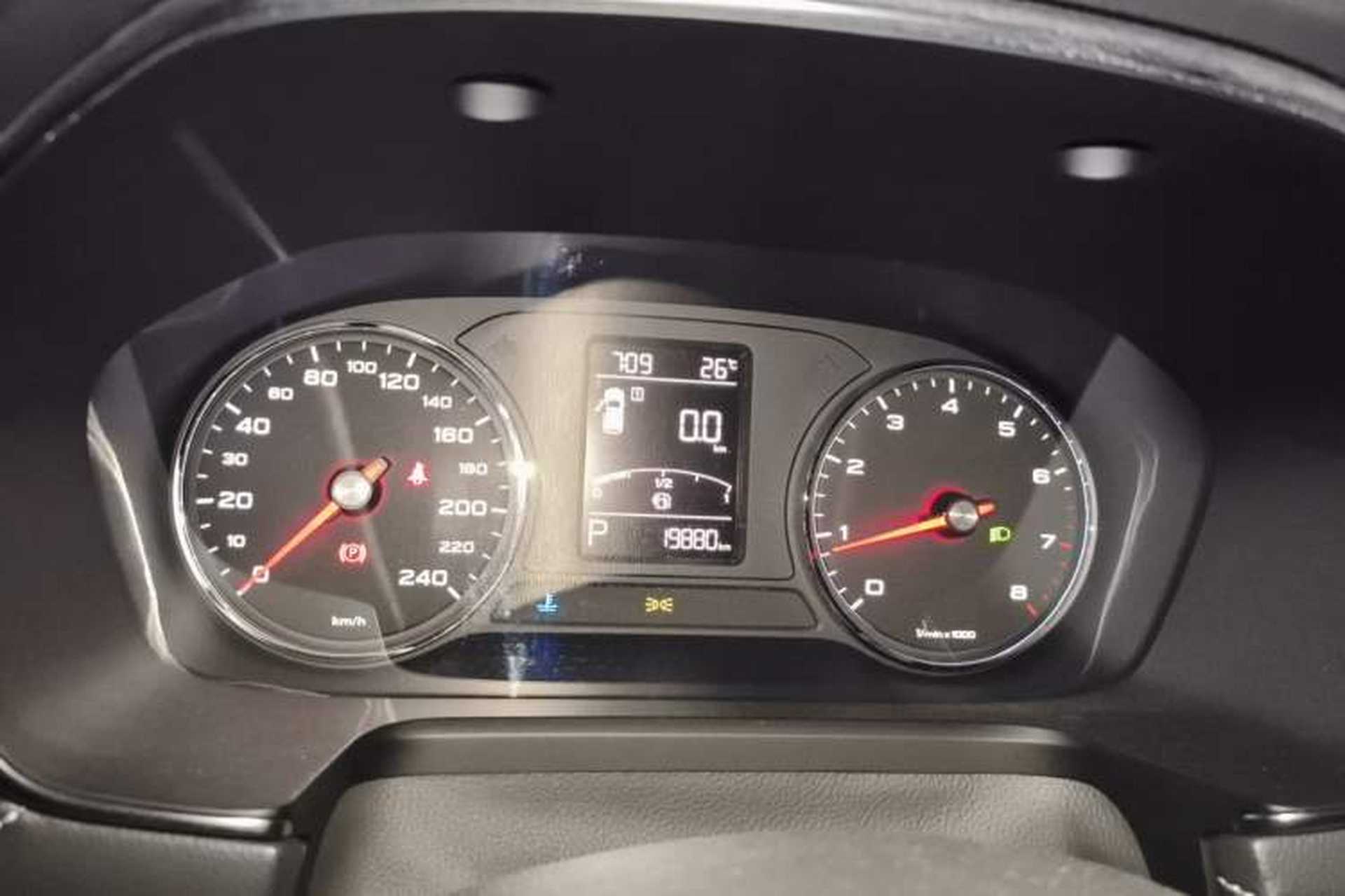 Used Roewe RX5 2016 20T Two-Wheel Drive Automatic Internet Smart Edition Instrument Cluster
