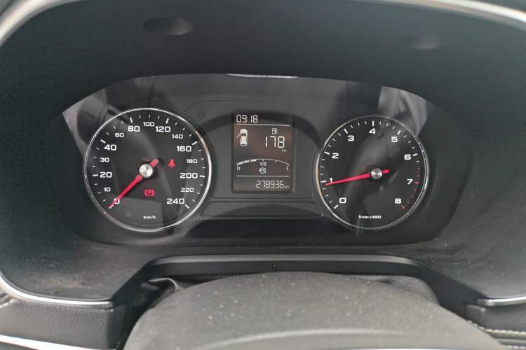 Used Roewe RX5 2016 20T Two-Wheel Drive Manual Flagship Edition Instrument Cluster