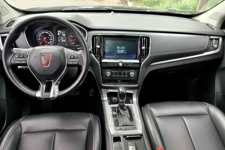 Used Roewe RX5 2016 20T Two-Wheel Drive Automatic Internet Smart Edition Interior 2