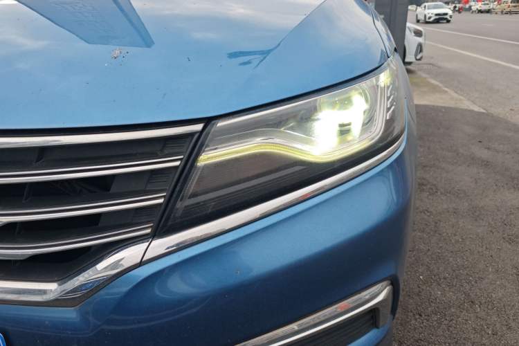 Used Roewe RX5 2016 20T Two-Wheel Drive Automatic Flagship Edition Left Front Headlight