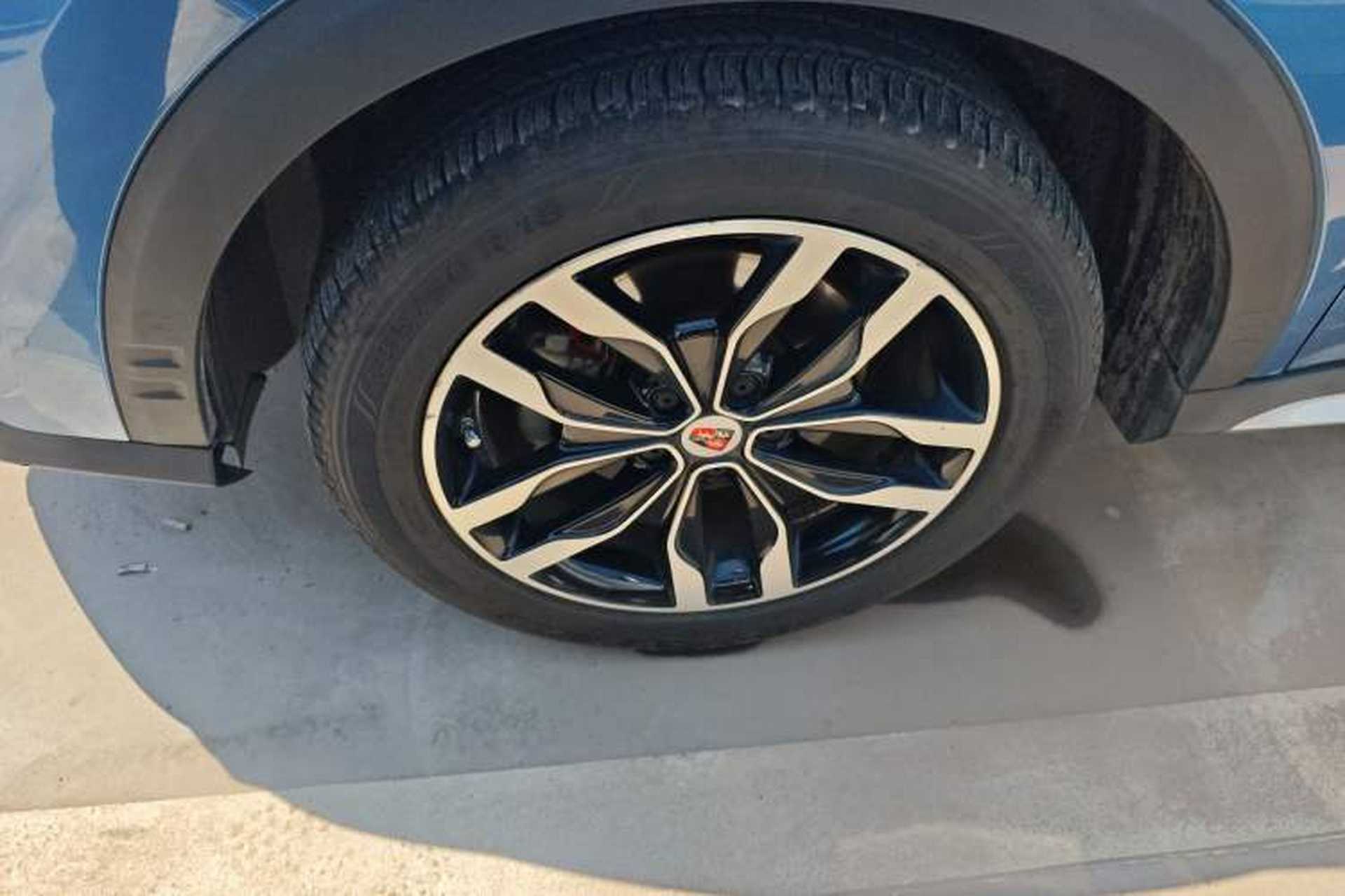 Used Roewe RX5 2016 20T Two-Wheel Drive Automatic Internet Smart Edition Left Front Wheel Hub