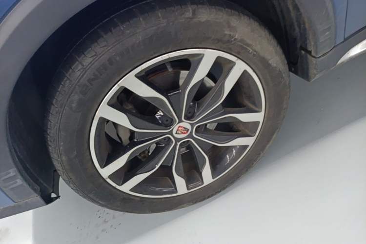 Used Roewe RX5 2016 20T Two-Wheel Drive Automatic Internet Smart Edition Left Front Wheel Hub