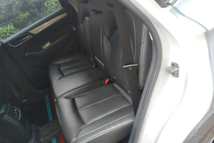 Used Roewe RX5 2016 20T Two-Wheel Drive Automatic Internet Smart Edition Left Rear Seat