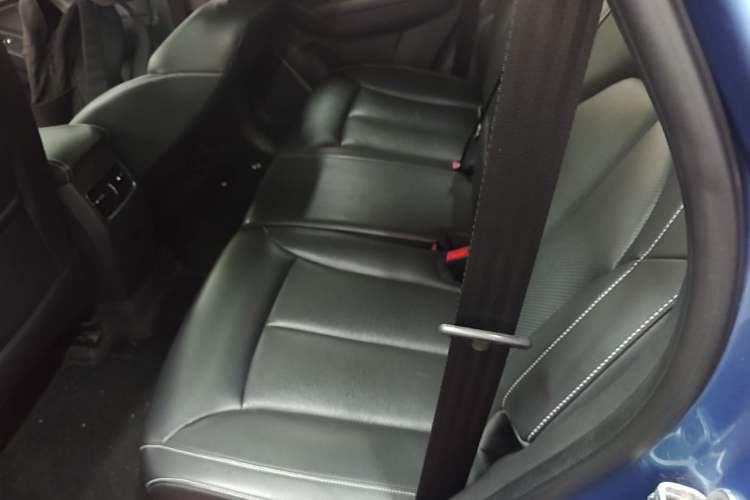 Used Roewe RX5 2016 20T Two-Wheel Drive Automatic Internet Smart Edition Left Rear Seat
