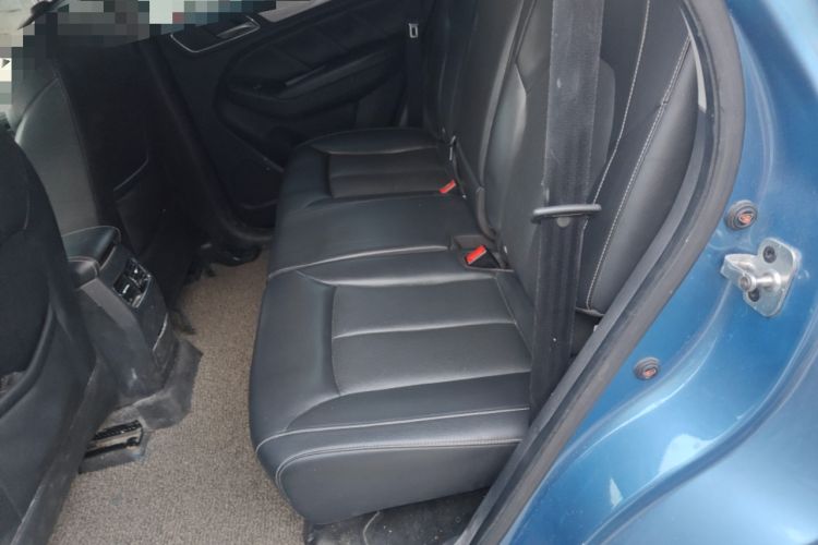 Used Roewe RX5 2016 20T Two-Wheel Drive Manual Transmission Internet Smart Edition Left Rear Seat