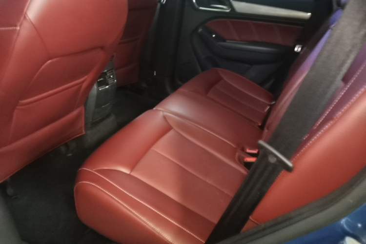 Used Roewe RX5 2016 30T Four-Wheel Drive Automatic Internet Smart Luxury Edition Left Rear Seat