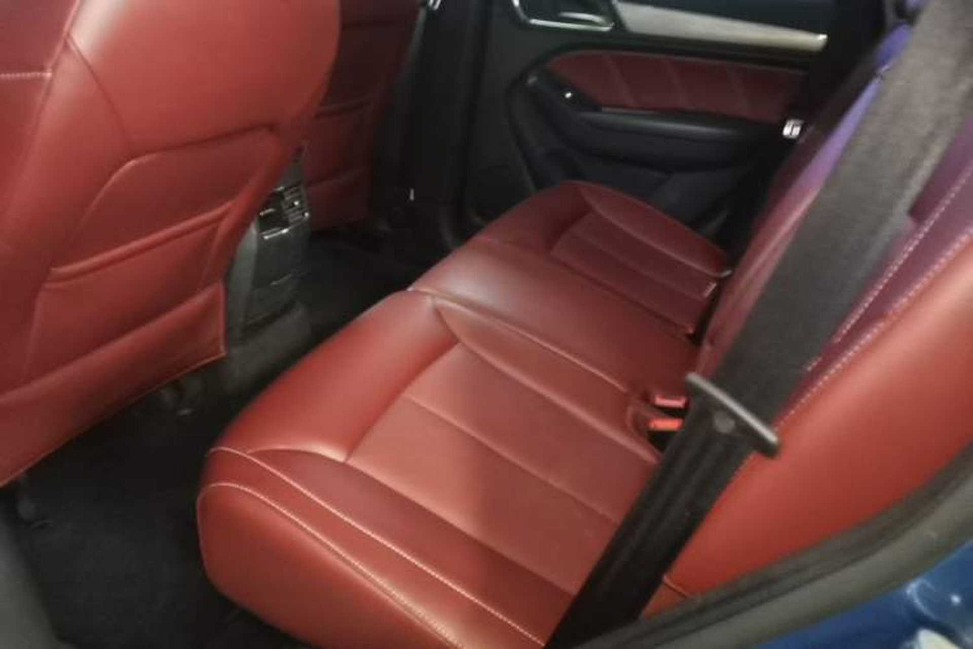 Used Roewe RX5 2016 30T Four-Wheel Drive Automatic Internet Smart Luxury Edition Left Rear Seat