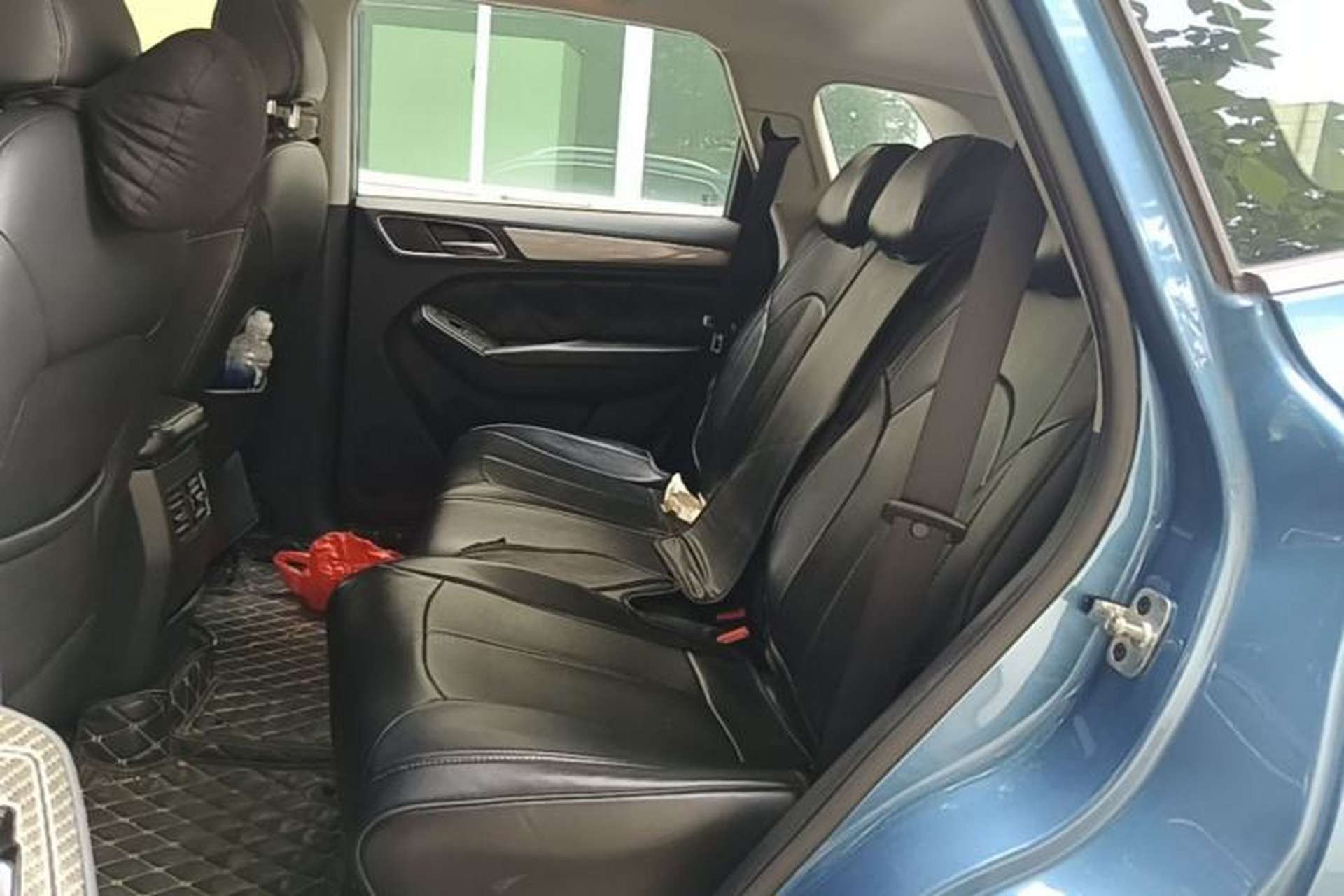 Used Roewe RX5 2016 20T Two-Wheel Drive Automatic Internet Smart Edition Left Rear Seat