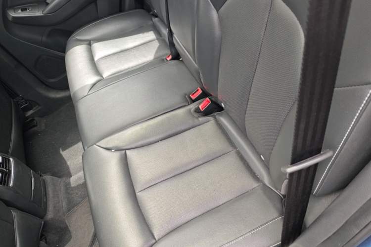 Used Roewe RX5 2016 20T Two-Wheel Drive Automatic Internet Smart Edition Left Rear Seat