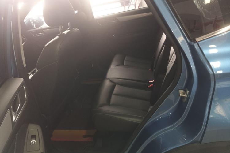 Used Roewe RX5 2016 20T Two-Wheel Drive Manual Flagship Edition Left Rear Seat