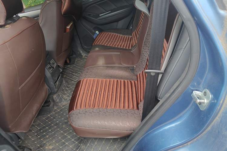 Used Roewe RX5 2016 20T Two-Wheel Drive Manual Flagship Edition Left Rear Seat