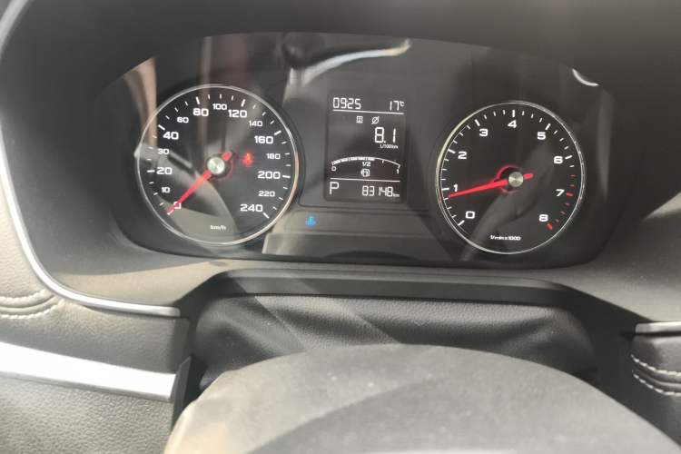Used Roewe RX5 2016 20T Two-Wheel Drive Automatic Internet Smart Edition Odometer Close Up