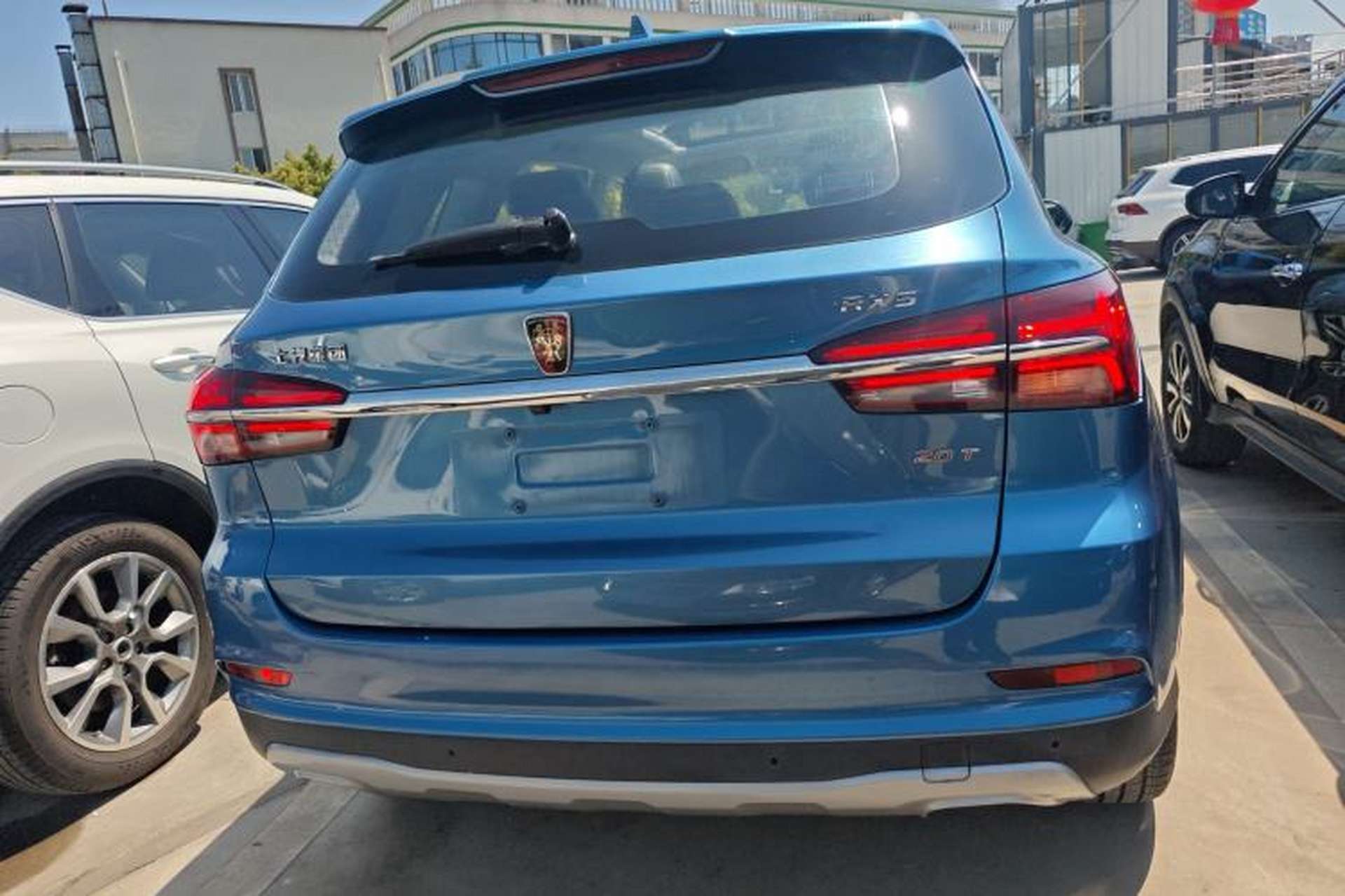 Used Roewe RX5 2016 20T Two-Wheel Drive Automatic Internet Smart Edition Rear
