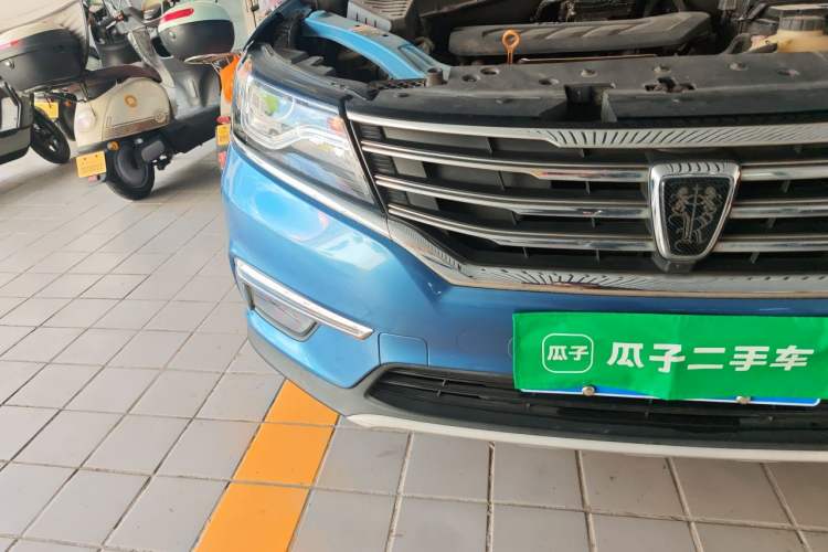 Used Roewe RX5 2016 30T Two-Wheel Drive Automatic Internet Smart Edition Right Front Headlight