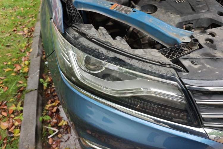 Used Roewe RX5 2016 20T Two-Wheel Drive Automatic Internet Smart Edition Right Front Headlight