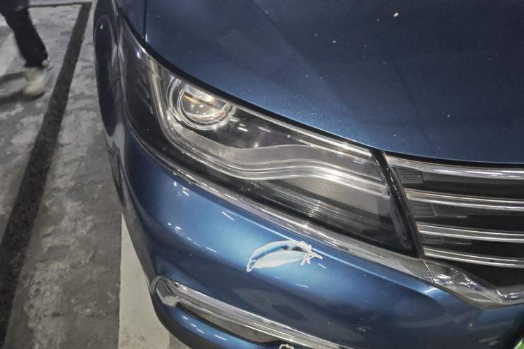 Used Roewe RX5 2016 20T Two-Wheel Drive Manual Flagship Edition Right Front Headlight