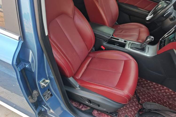 Used Roewe RX5 2016 30T Four-Wheel Drive Automatic Internet Smart Luxury Edition Right Front Seat