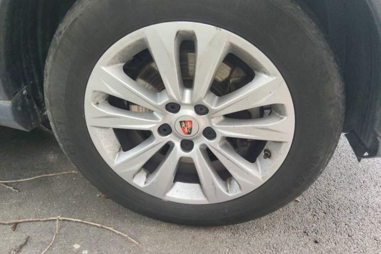 Used Roewe RX5 2016 20T Two-Wheel Drive Manual Flagship Edition Right Front Wheel Hub