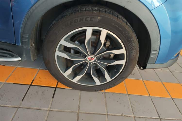 Used Roewe RX5 2016 30T Two-Wheel Drive Automatic Internet Smart Edition Right Front Wheel Hub