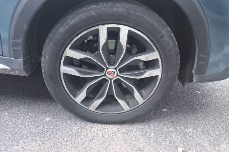 Used Roewe RX5 2016 30T Two-Wheel Drive Automatic Internet Smart Edition Right Front Wheel Hub