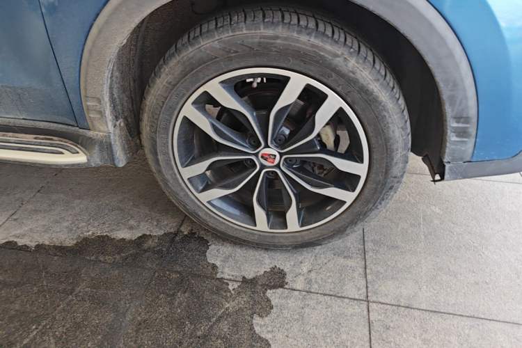 Used Roewe RX5 2016 20T Two-Wheel Drive Automatic Flagship Edition Right Front Wheel Hub