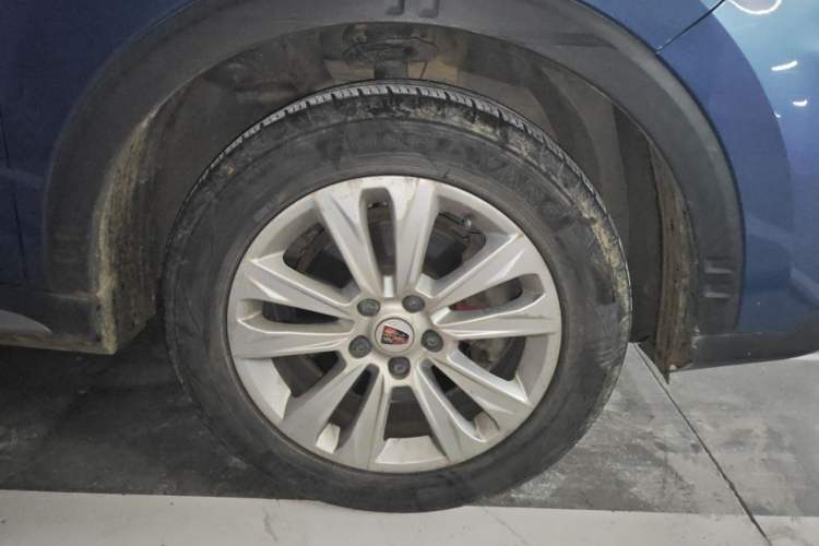 Used Roewe RX5 2016 20T Two-Wheel Drive Manual Flagship Edition Right Front Wheel Hub
