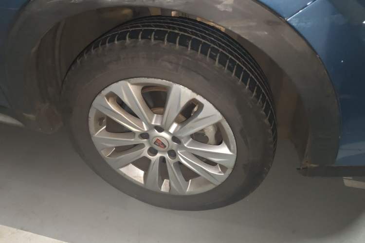Used Roewe RX5 2016 20T Two-Wheel Drive Manual Flagship Edition Right Front Wheel Hub