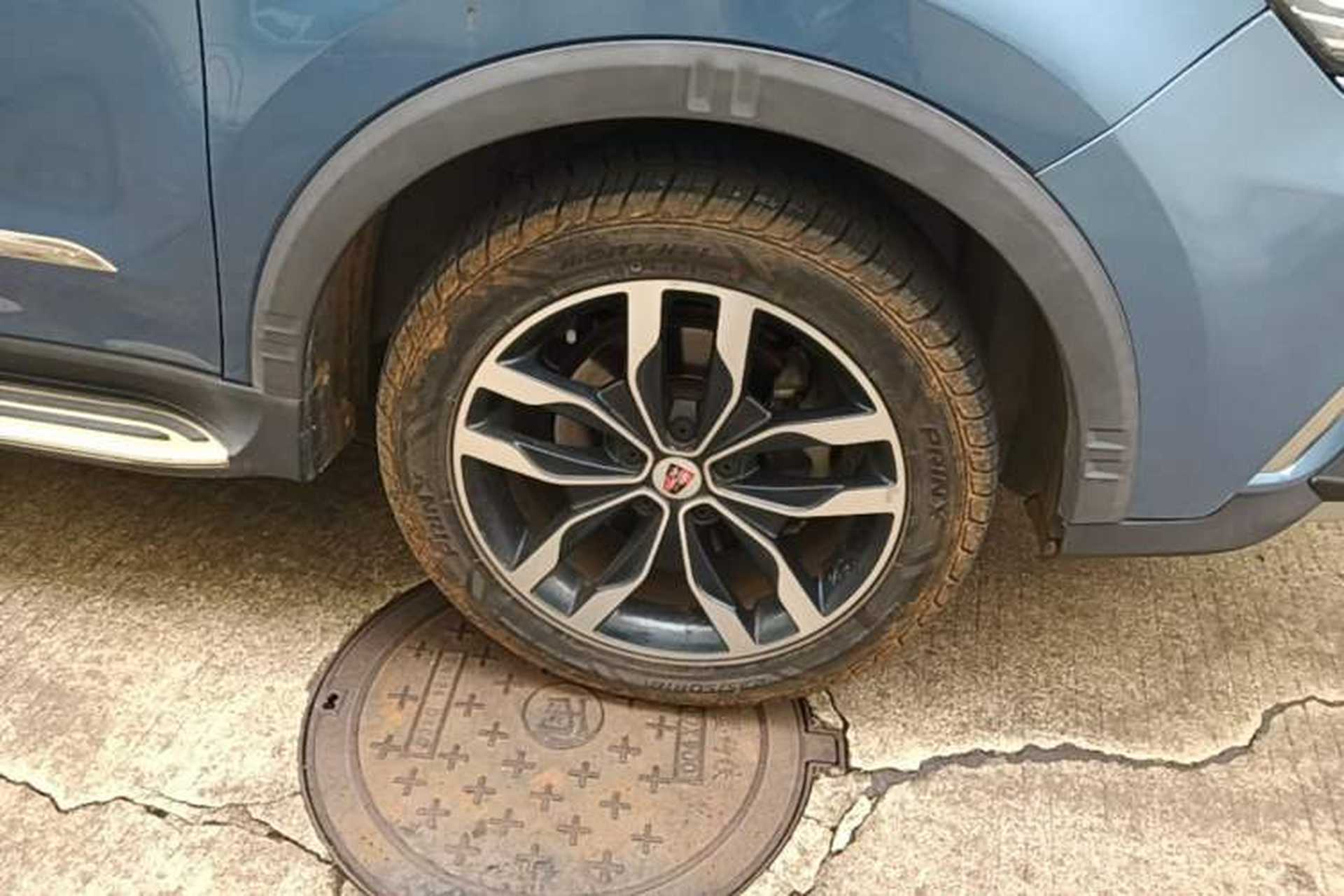 Used Roewe RX5 2016 20T Two-Wheel Drive Automatic Internet Smart Edition Right Front Wheel Hub