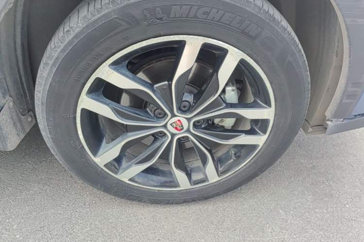 Used Roewe RX5 2016 30T Four-Wheel Drive Automatic Internet Smart Luxury Edition Right Front Wheel Hub