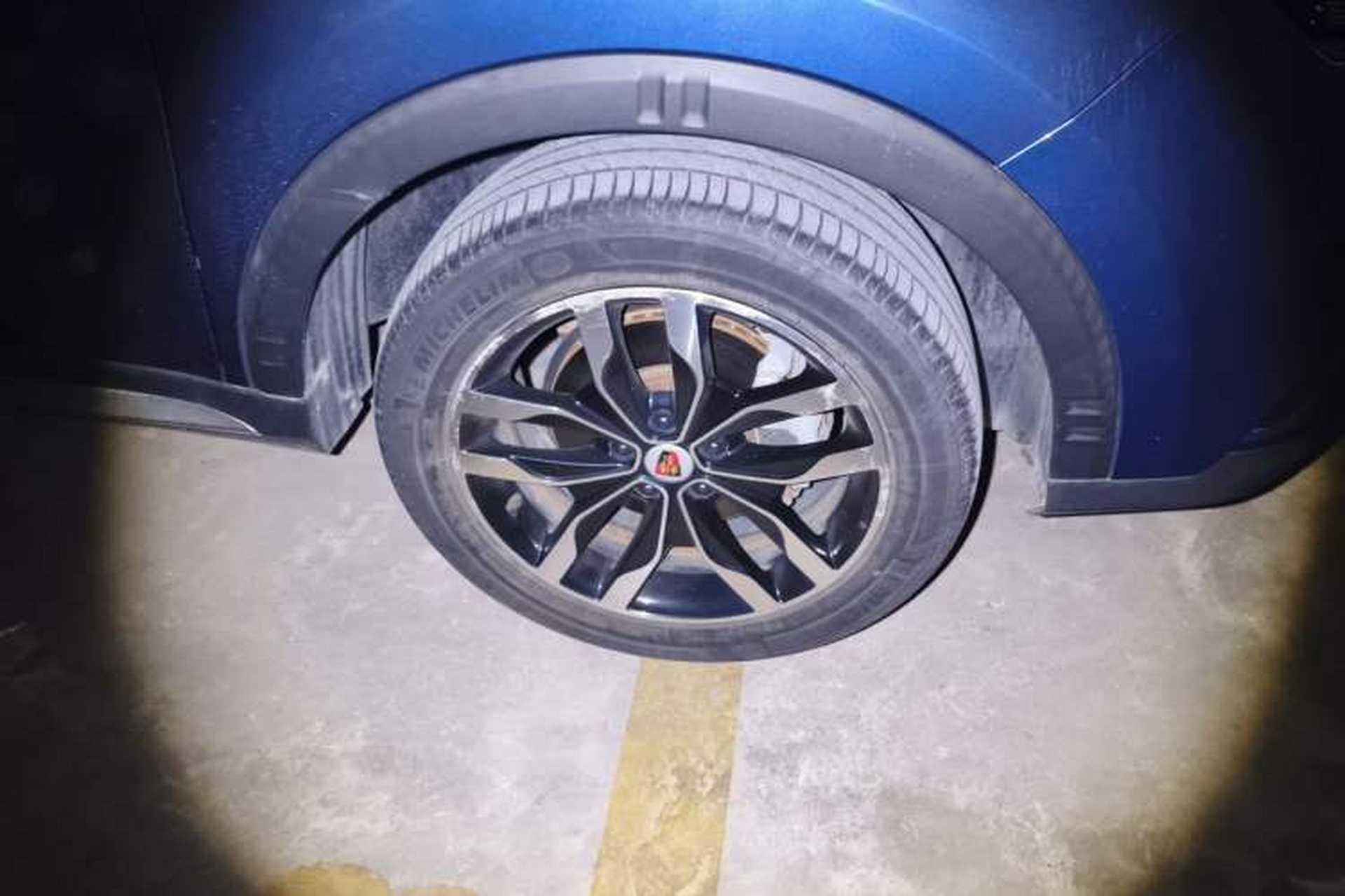 Used Roewe RX5 2016 20T Two-Wheel Drive Automatic Internet Smart Edition Right Front Wheel Hub