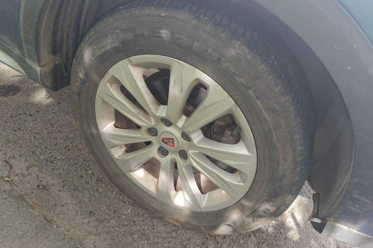 Used Roewe RX5 2016 20T Two-Wheel Drive Manual Flagship Edition Right Front Wheel Hub