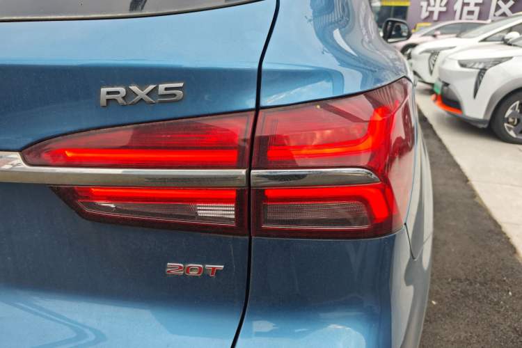 Used Roewe RX5 2016 20T Two-Wheel Drive Automatic Flagship Edition Right Rear Taillight