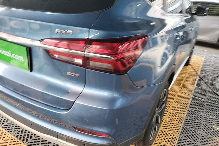 Used Roewe RX5 2016 20T Two-Wheel Drive Automatic Internet Smart Edition Right Rear Taillight