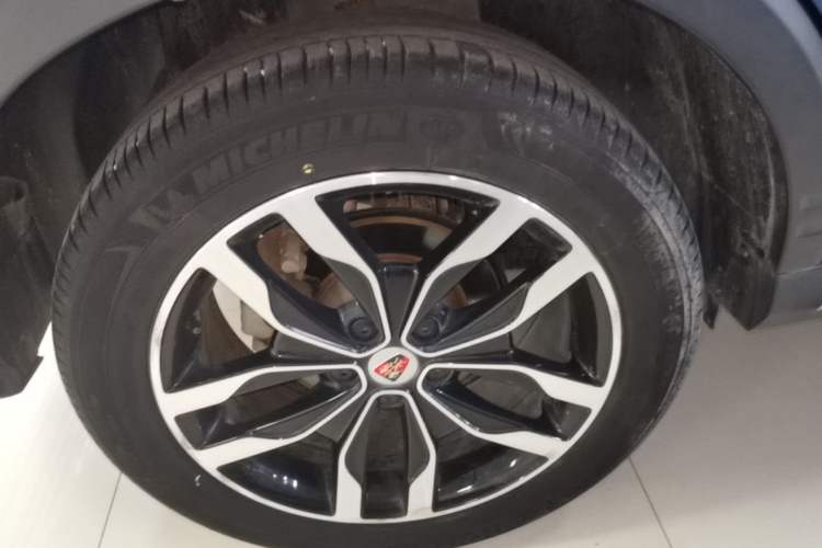 Used Roewe RX5 2016 30T Four-Wheel Drive Automatic Internet Smart Luxury Edition Right Rear Wheel Hub