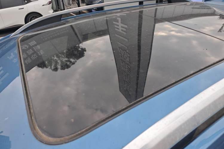 Used Roewe RX5 2016 20T Two-Wheel Drive Automatic Flagship Edition Roof