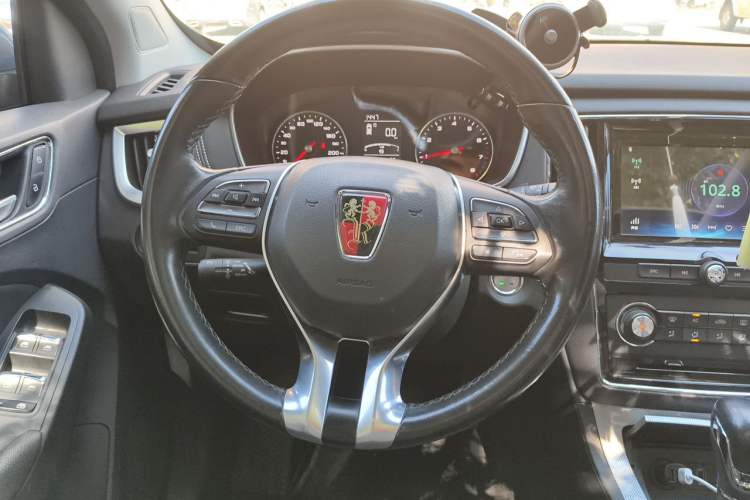 Used Roewe RX5 2016 20T Two-Wheel Drive Automatic Flagship Edition Steering Wheel