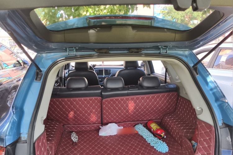 Used Roewe RX5 2016 20T Two-Wheel Drive Automatic Flagship Edition Trunk