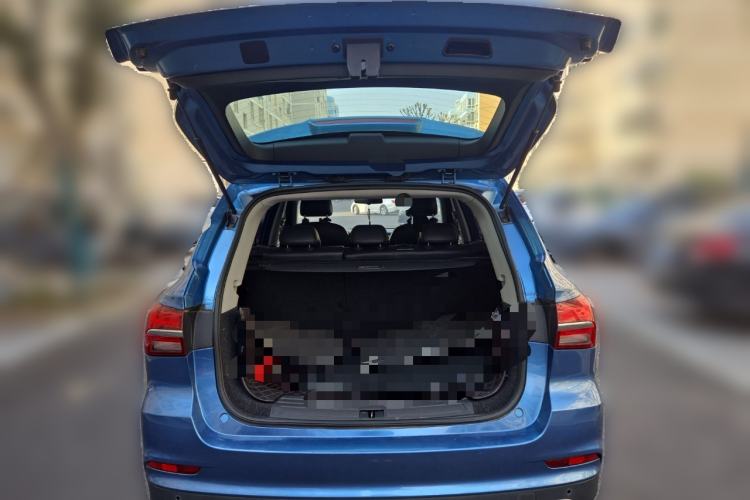 Used Roewe RX5 2016 20T Two-Wheel Drive Automatic Internet Smart Edition Trunk