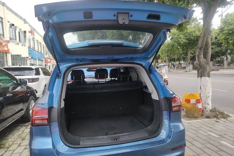 Used Roewe RX5 2016 20T Two-Wheel Drive Automatic Internet Smart Edition Trunk