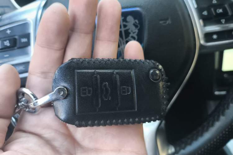 Used Roewe RX5 2016 30T Two-Wheel Drive Automatic Internet Smart Edition Vehicle Key