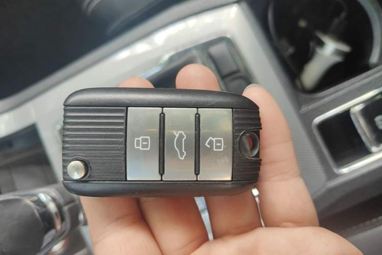 Used Roewe RX5 2016 20T Two-Wheel Drive Automatic Flagship Edition Vehicle Key