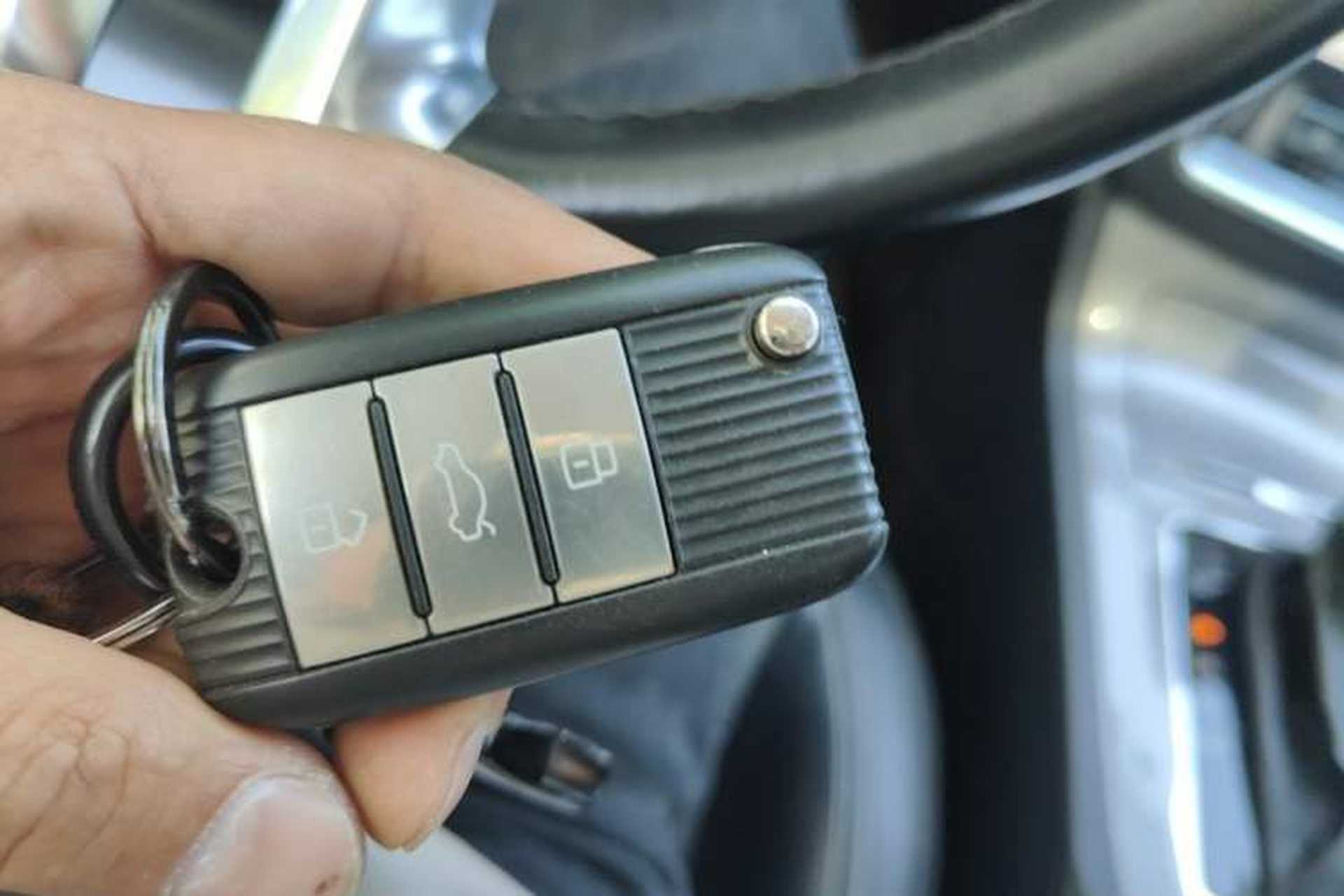 Used Roewe RX5 2016 20T Two-Wheel Drive Automatic Internet Smart Edition Vehicle Key