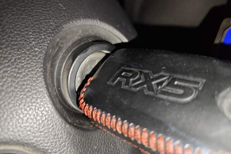 Used Roewe RX5 2016 20T Two-Wheel Drive Manual Transmission Internet Smart Edition Vehicle Key