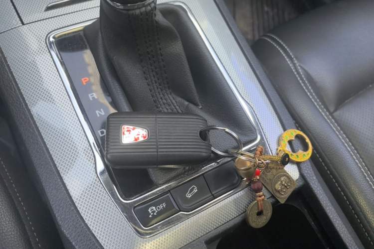 Used Roewe RX5 2016 30T Two-Wheel Drive Automatic Internet Smart Edition Vehicle Key