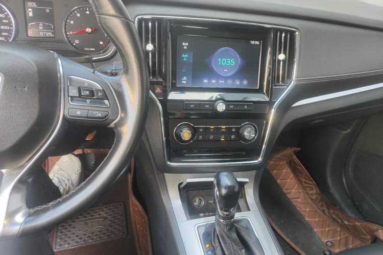 Used Roewe RX5 2016 20T Two-Wheel Drive Automatic Flagship Edition Audio And AC Panel