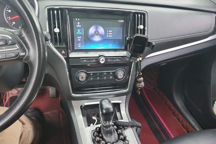 Used Roewe RX5 2016 20T Two-Wheel Drive Automatic Flagship Edition Audio And AC Panel