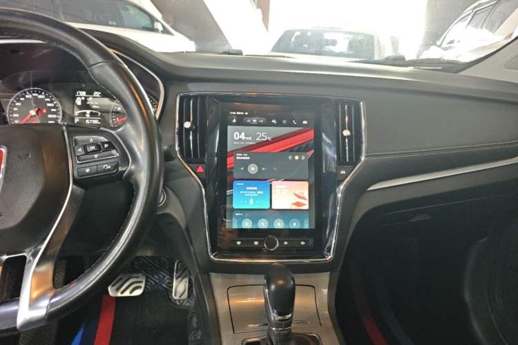 Used Roewe RX5 2016 20T Two-Wheel Drive Automatic Internet Smart Edition Audio And AC Panel